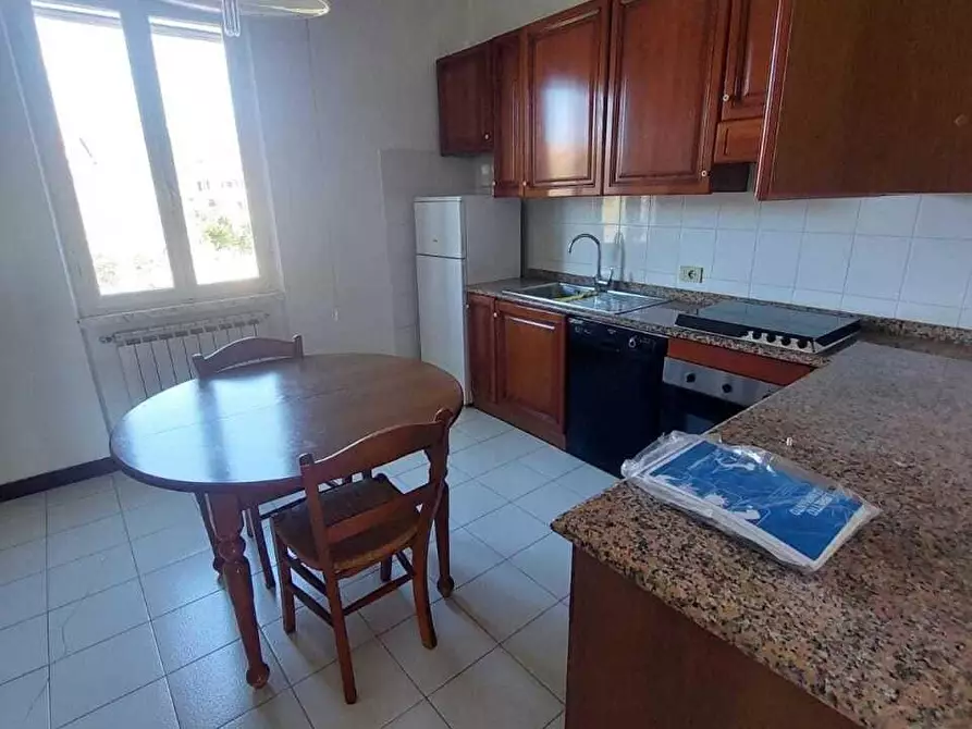 Immagine 2 di Appartamento in vendita  a Ortonovo