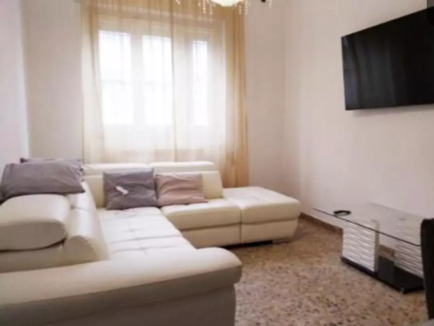 Immagine 1 di Terratetto in vendita  a Viareggio