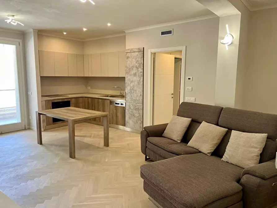 Immagine 2 di Appartamento in vendita  a Empoli