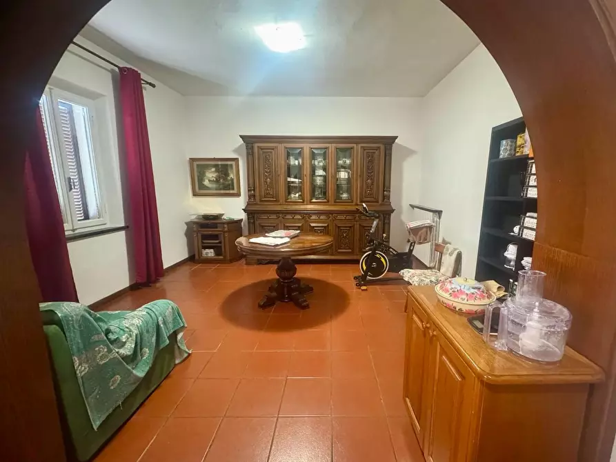 Immagine 12 di Casa colonica in vendita  a Pontedera