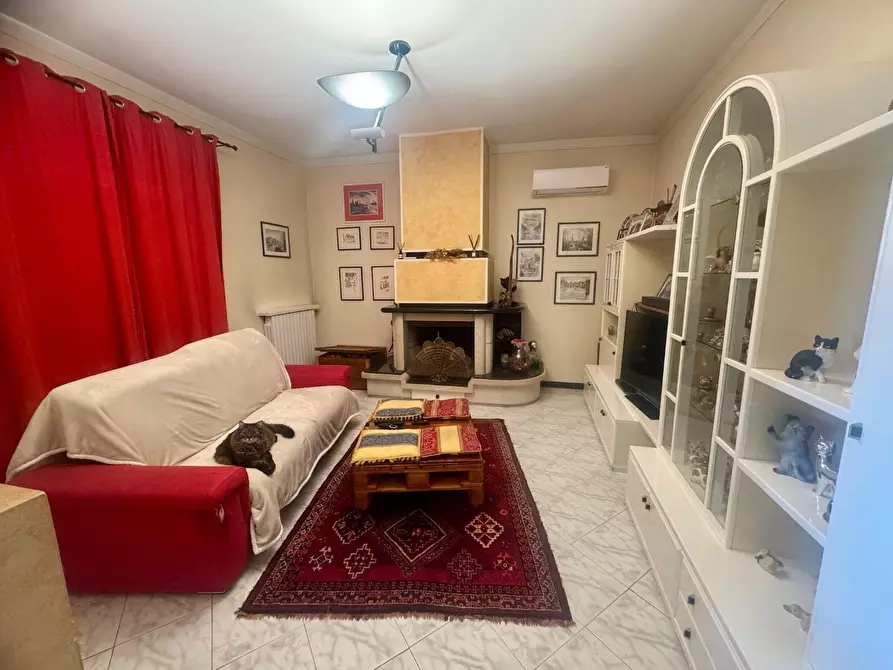 Immagine 15 di Casa colonica in vendita  a Pontedera