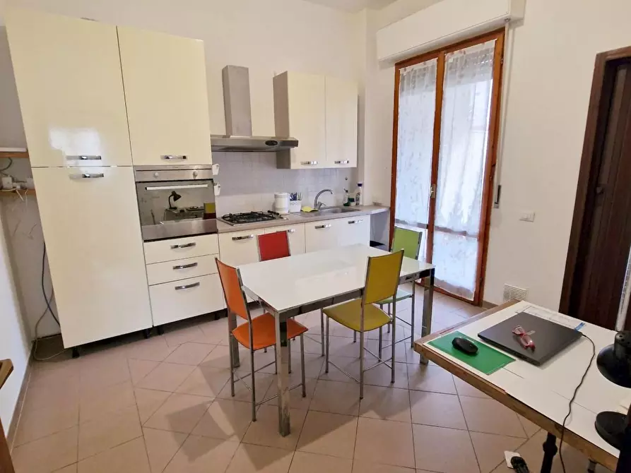 Immagine 10 di Appartamento in vendita  a Viareggio