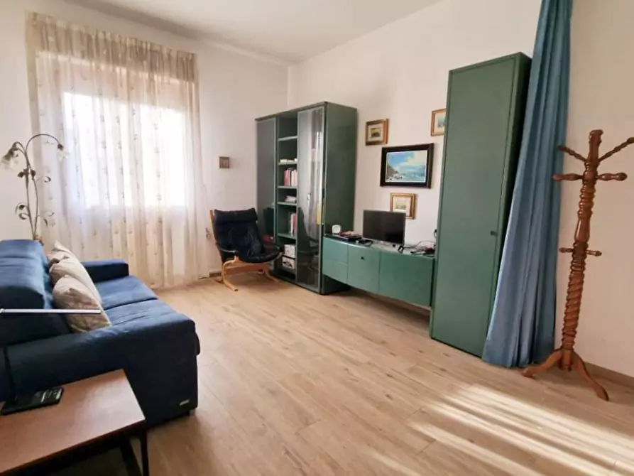 Immagine 5 di Appartamento in vendita  a Viareggio