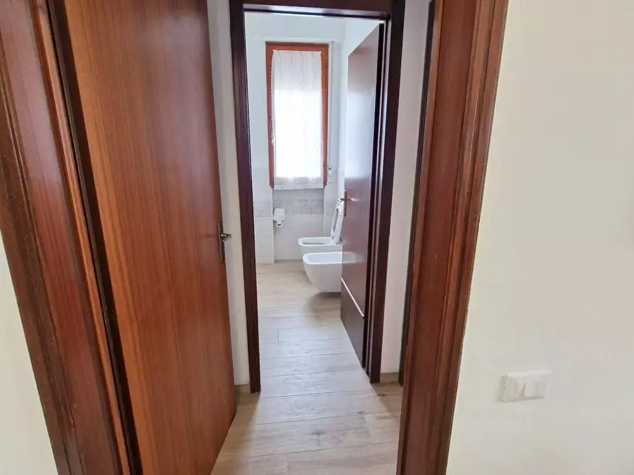 Immagine 19 di Appartamento in vendita  a Viareggio