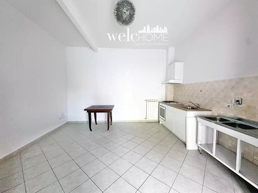 Immagine 25 di Appartamento in vendita  a Campi Bisenzio