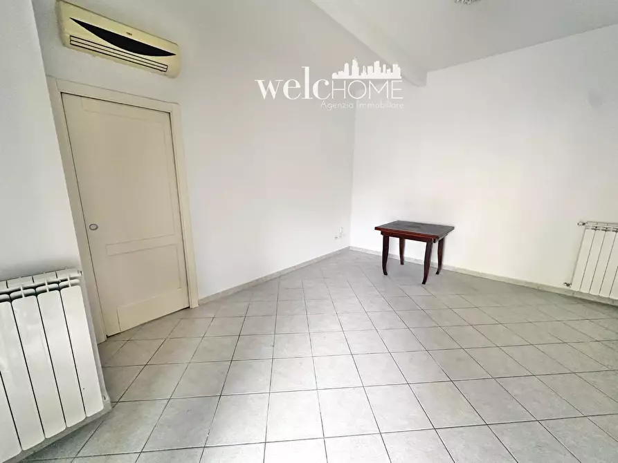 Immagine 23 di Appartamento in vendita  a Campi Bisenzio