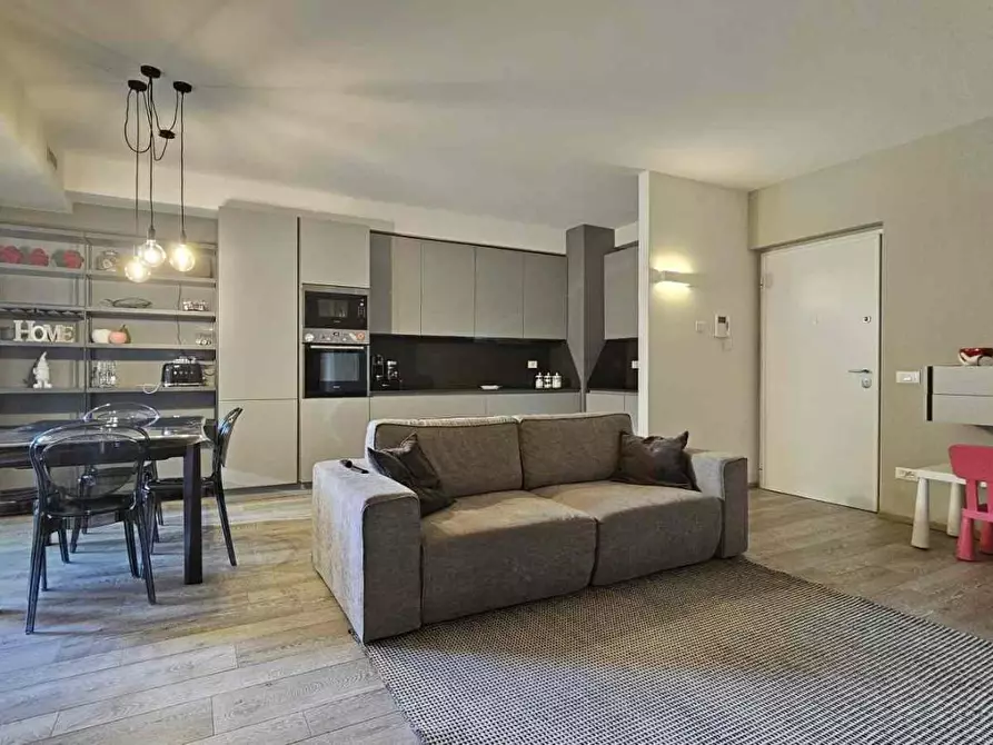 Immagine 4 di Appartamento in vendita  a Massa