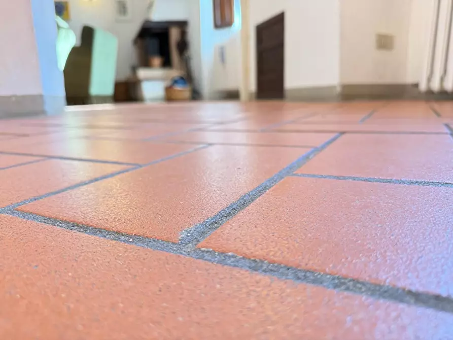 Immagine 7 di Rustico / casale in vendita  a Chianni