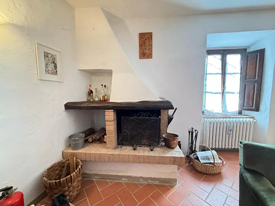 Immagine 9 di Rustico / casale in vendita  a Chianni