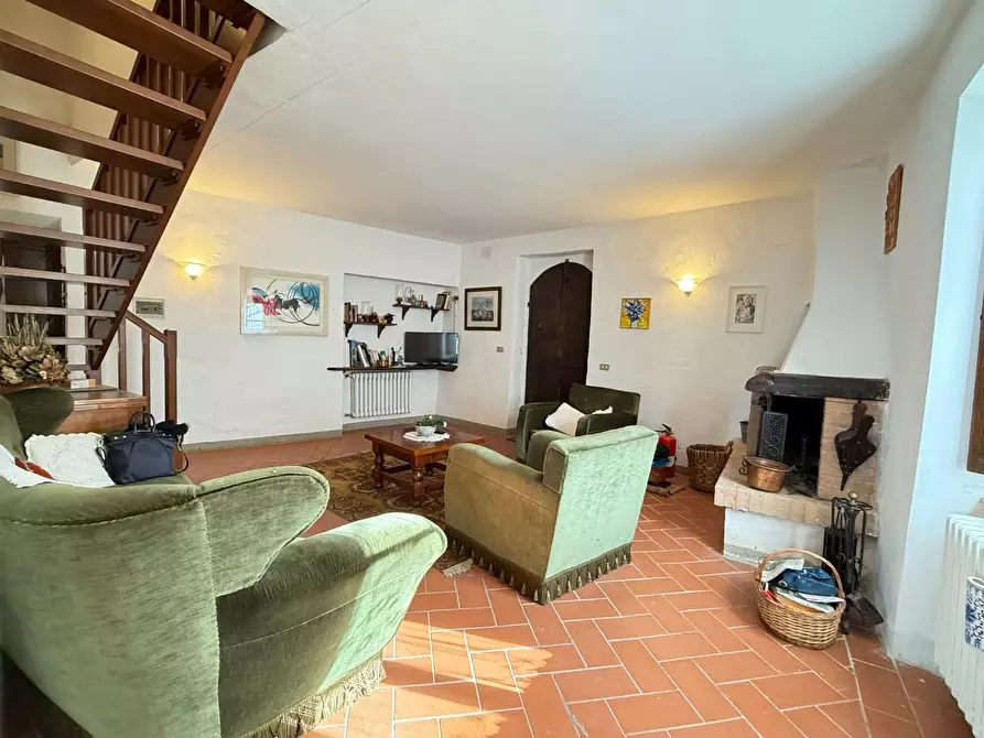 Immagine 5 di Rustico / casale in vendita  a Chianni