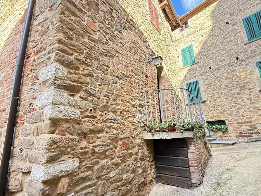 Immagine 2 di Rustico / casale in vendita  a Chianni