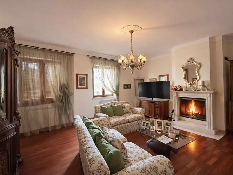 Immagine 1 di Terratetto in vendita  a Pisa