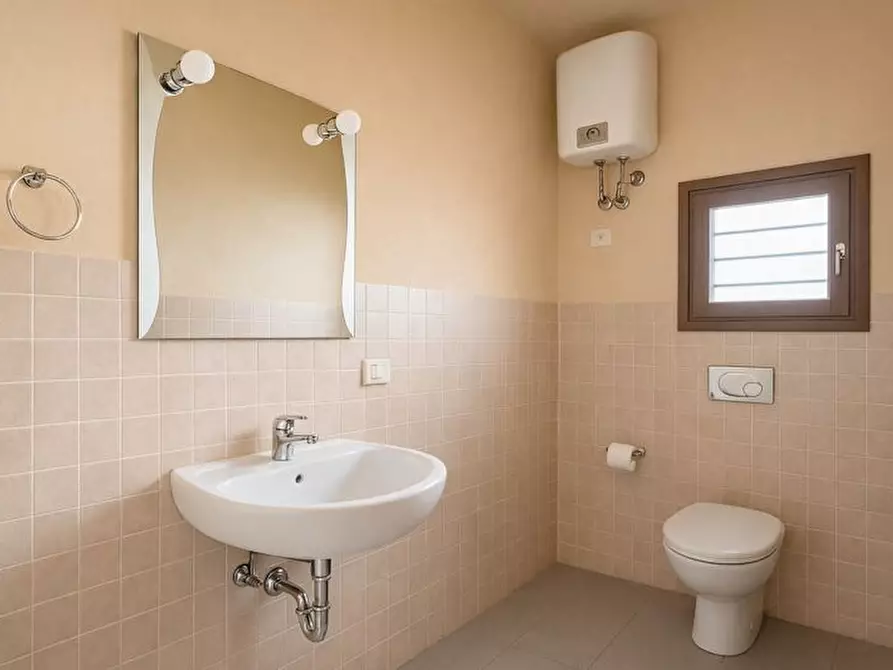 Immagine 23 di Terratetto in vendita  a Pisa