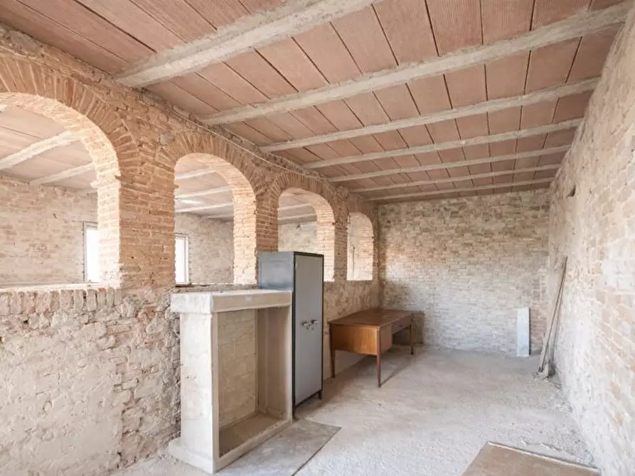 Immagine 24 di Terratetto in vendita  a Pisa