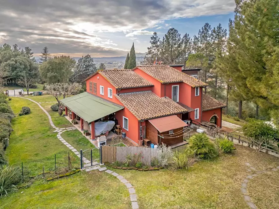 Immagine 17 di Villa in vendita  a Fucecchio