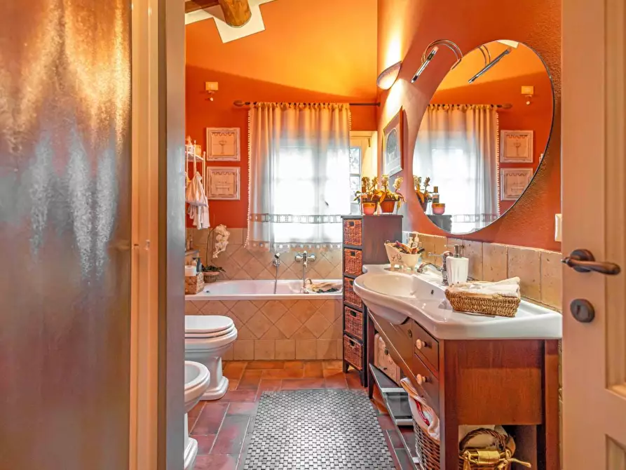 Immagine 39 di Villa in vendita  a Fucecchio