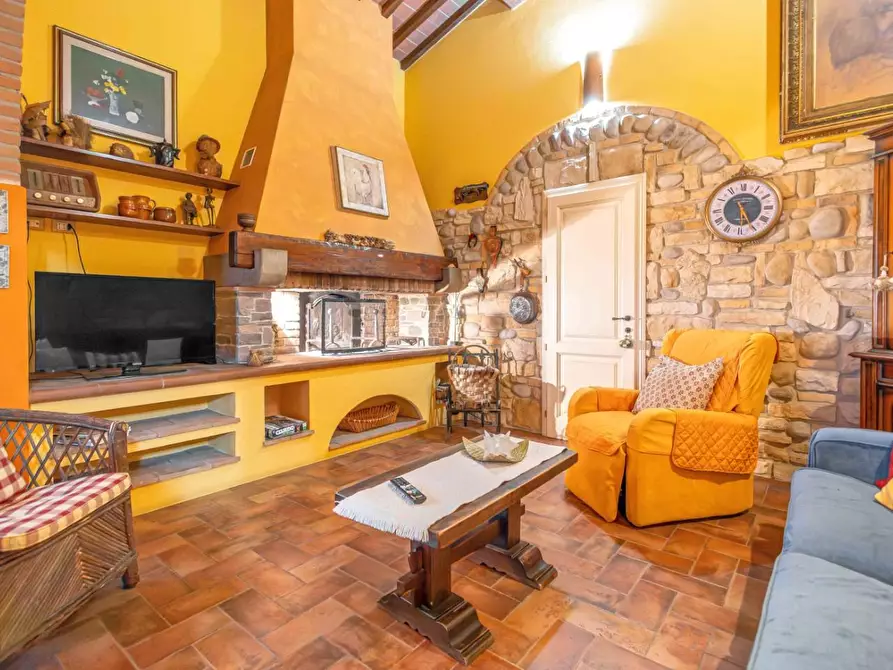 Immagine 6 di Villa in vendita  a Fucecchio