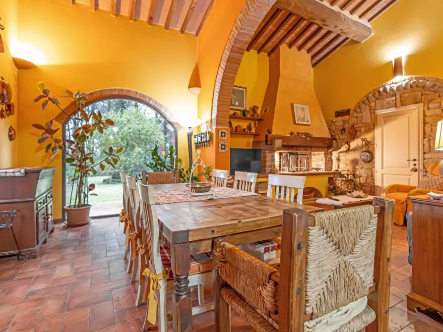 Immagine 3 di Villa in vendita  a Fucecchio