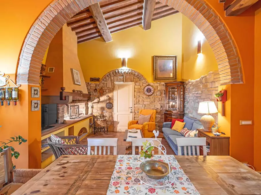 Immagine 5 di Villa in vendita  a Fucecchio