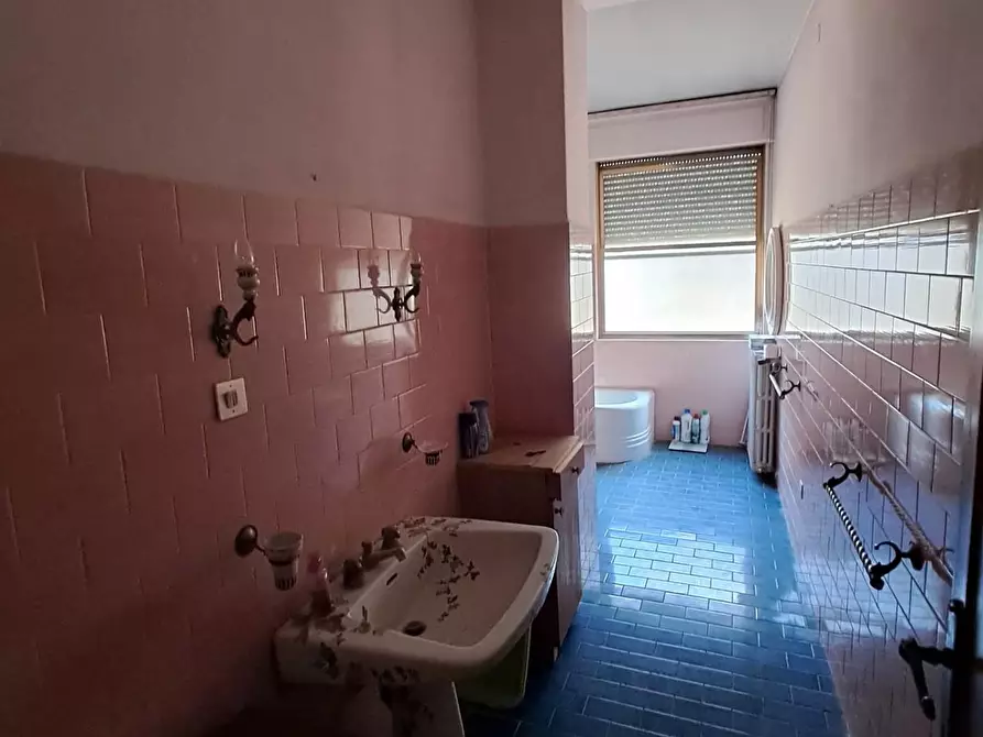 Immagine 13 di Appartamento in vendita  a Cascina