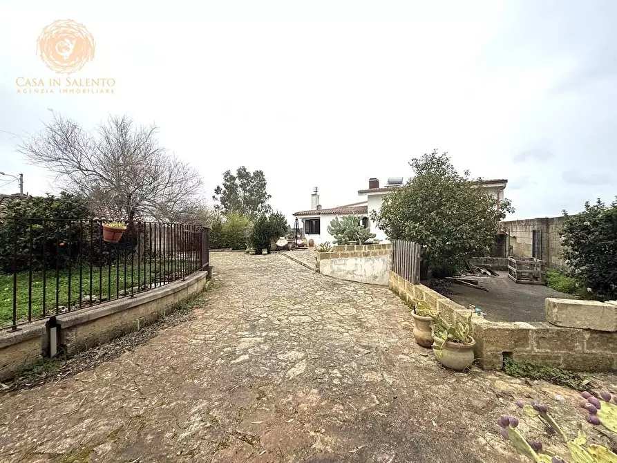 Immagine 37 di Villa in vendita  a Specchia