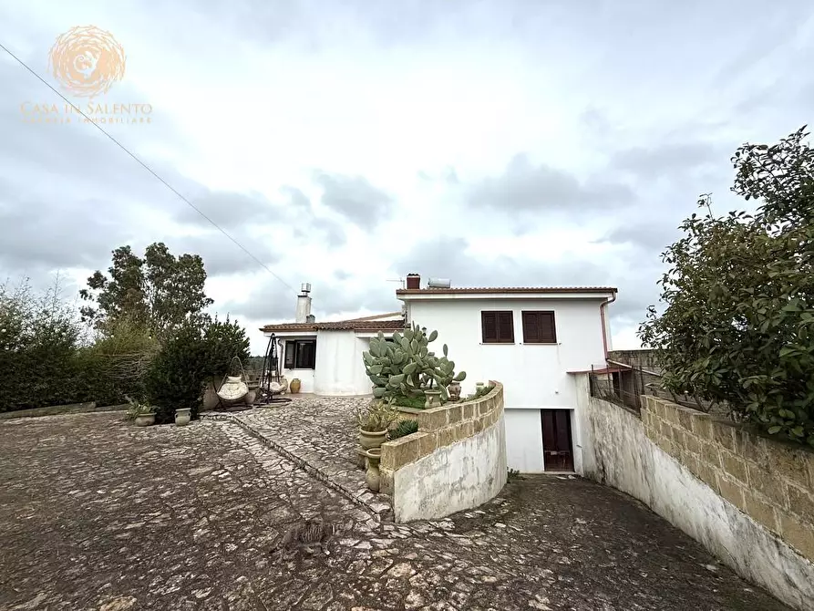 Immagine 2 di Villa in vendita  a Specchia