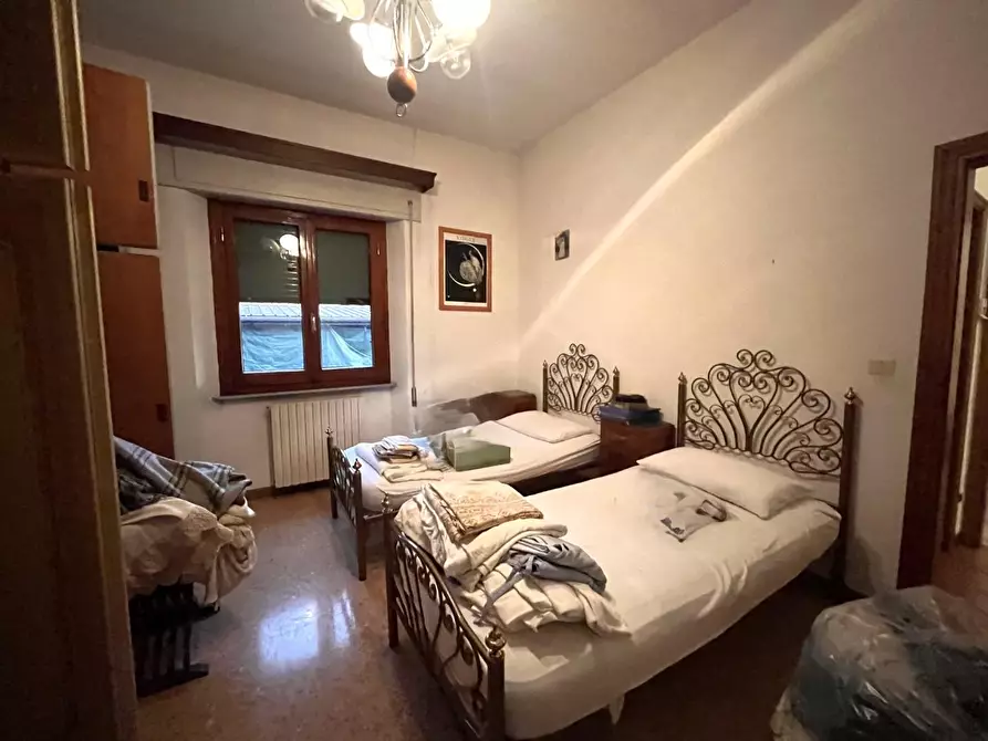 Immagine 7 di Villa in vendita  a Pietrasanta
