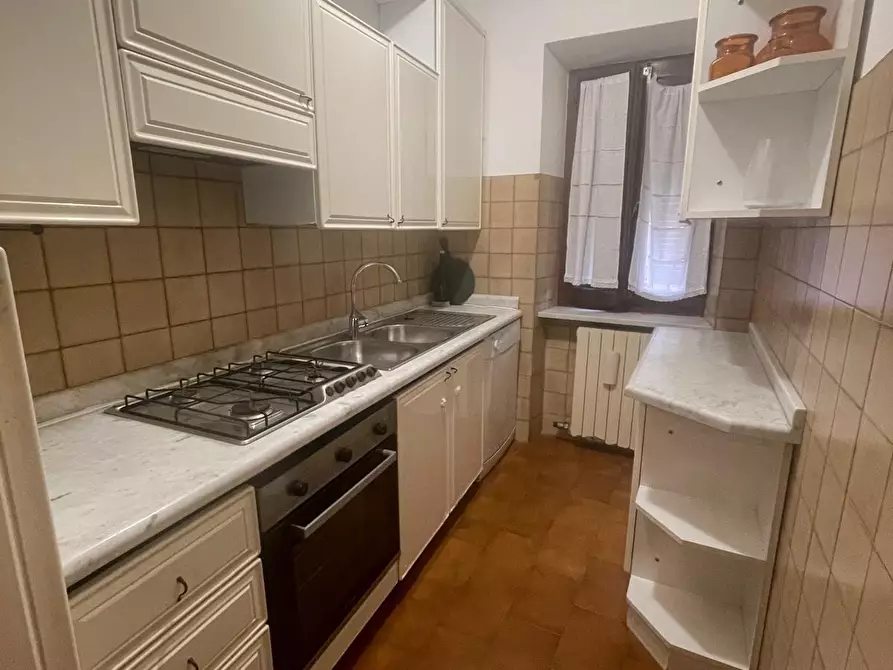 Immagine 6 di Appartamento in vendita  a Carrara