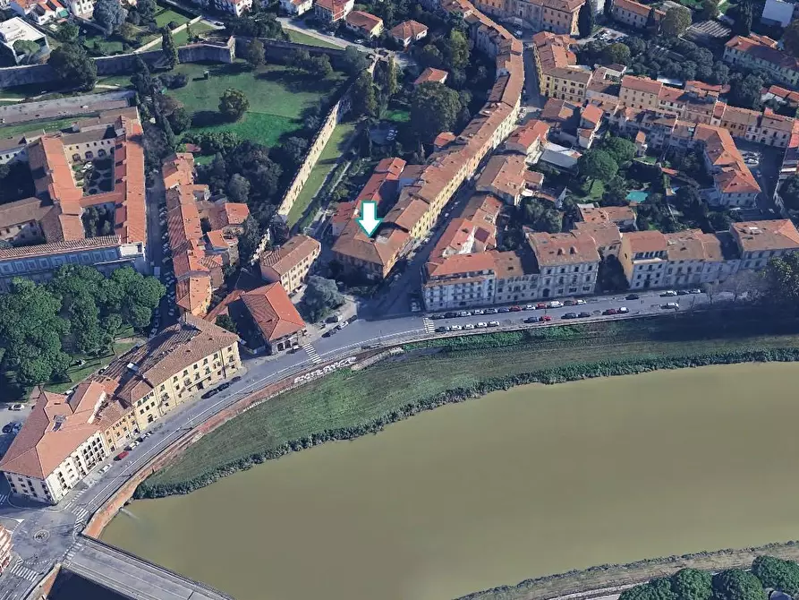 Immagine 3 di Locale commerciale in vendita  a Pisa