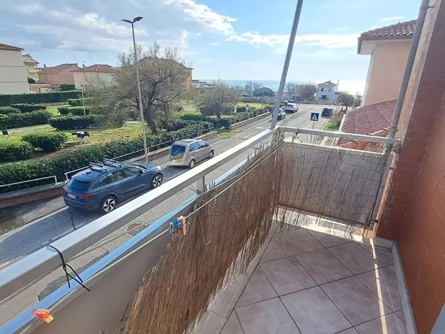 Immagine 13 di Appartamento in vendita  a Rosignano Marittimo