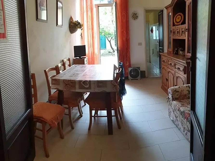 Immagine 4 di Appartamento in vendita  a Viareggio