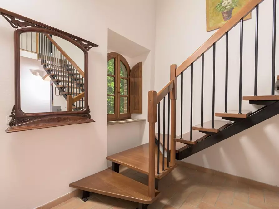 Immagine 28 di Villa in vendita  a Volterra