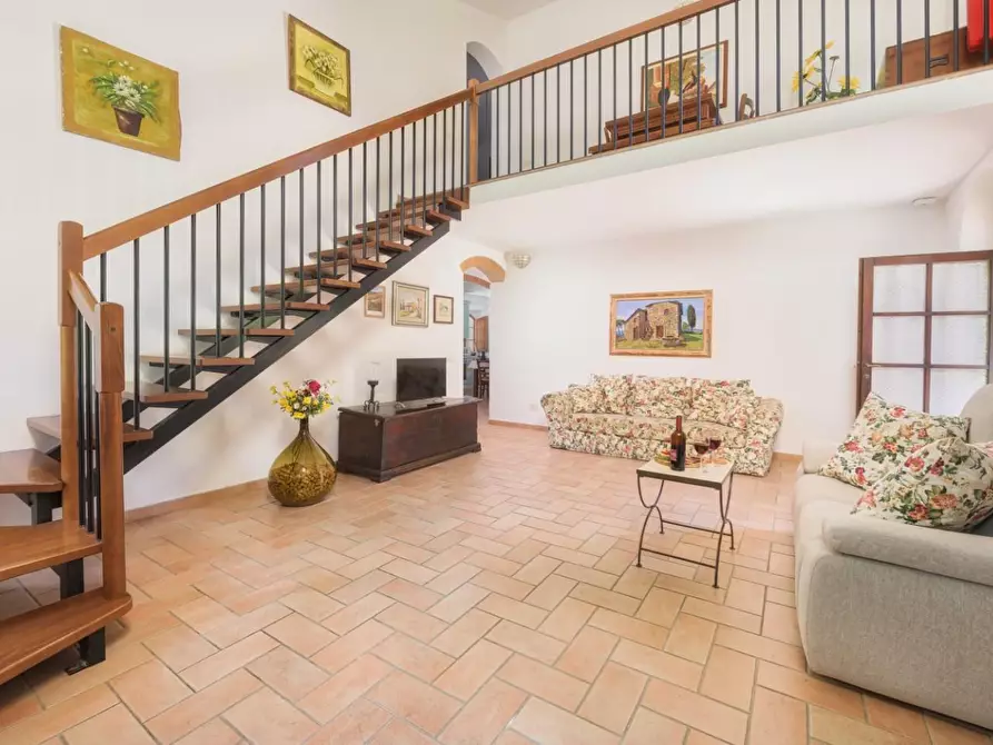 Immagine 18 di Villa in vendita  a Volterra