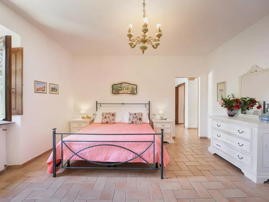 Immagine 29 di Villa in vendita  a Volterra