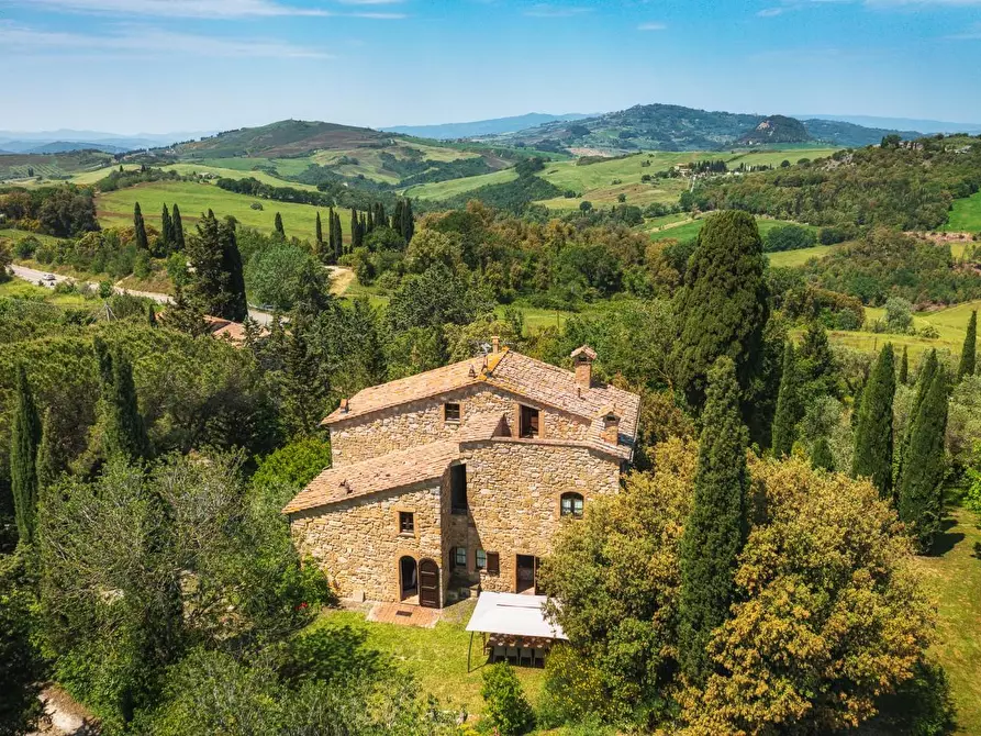 Immagine 4 di Villa in vendita  a Volterra