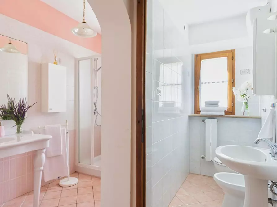 Immagine 37 di Villa in vendita  a Volterra