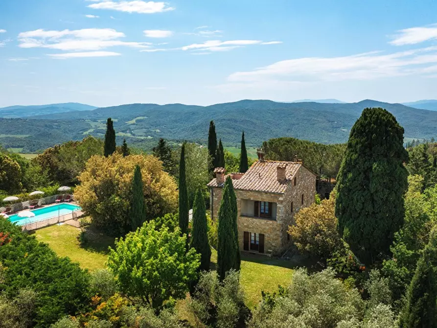 Immagine 1 di Villa in vendita  a Volterra