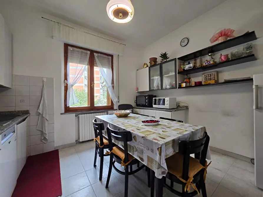 Immagine 5 di Appartamento in vendita  a Siena