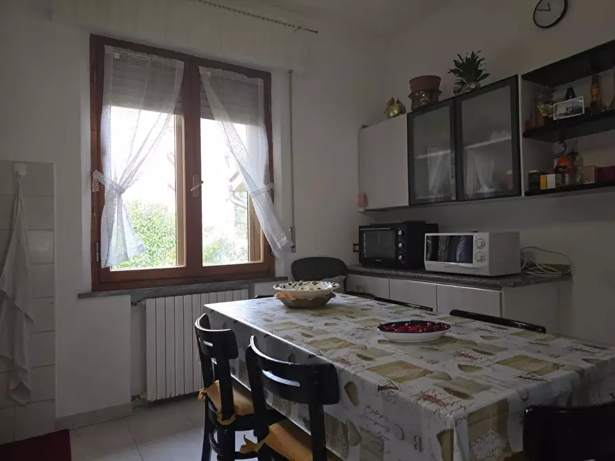 Immagine 11 di Appartamento in vendita  a Siena