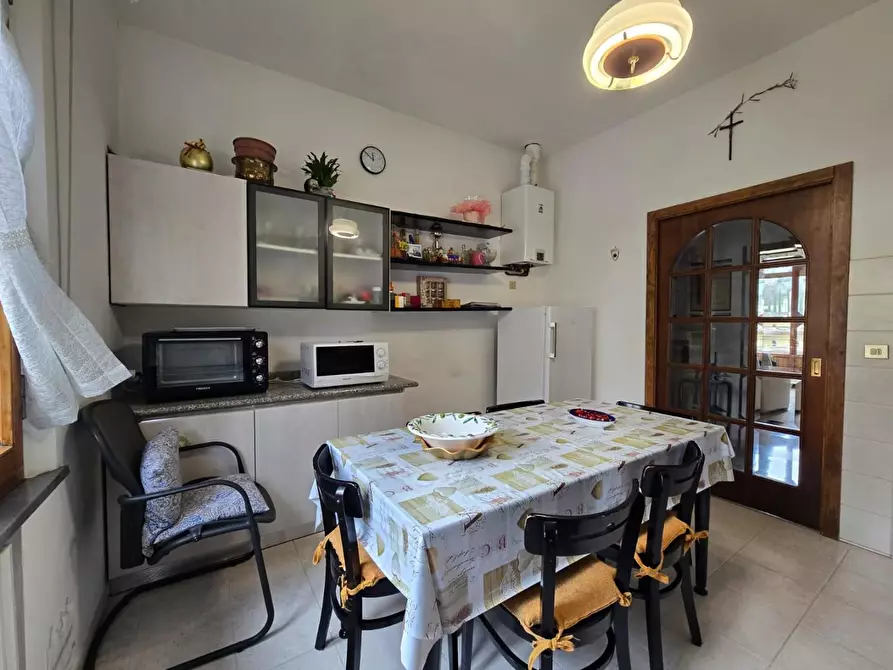 Immagine 2 di Appartamento in vendita  a Siena