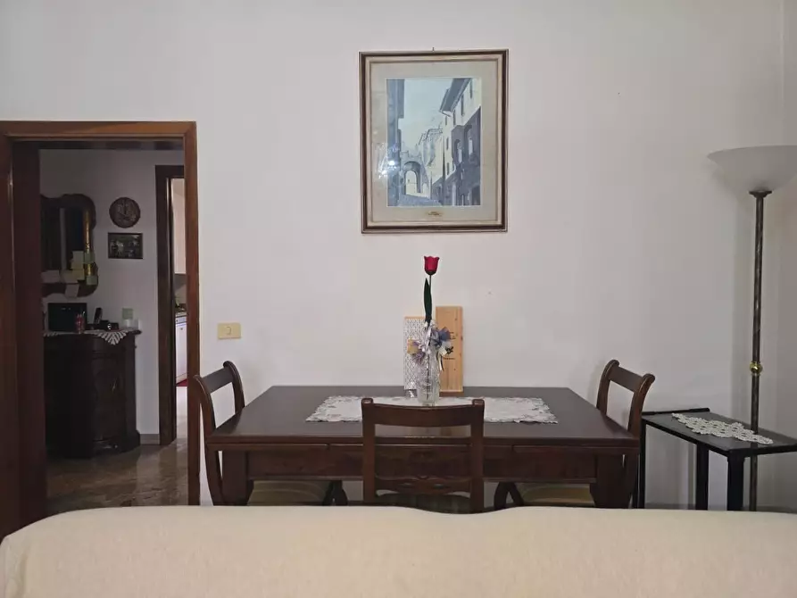 Immagine 17 di Appartamento in vendita  a Siena