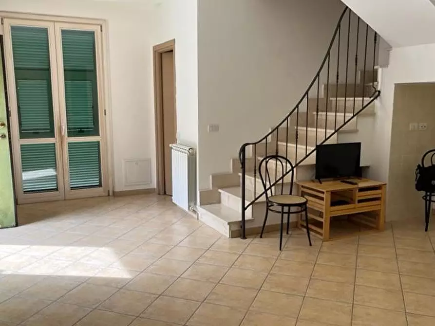 Immagine 6 di Casa bifamiliare in vendita  a Ameglia