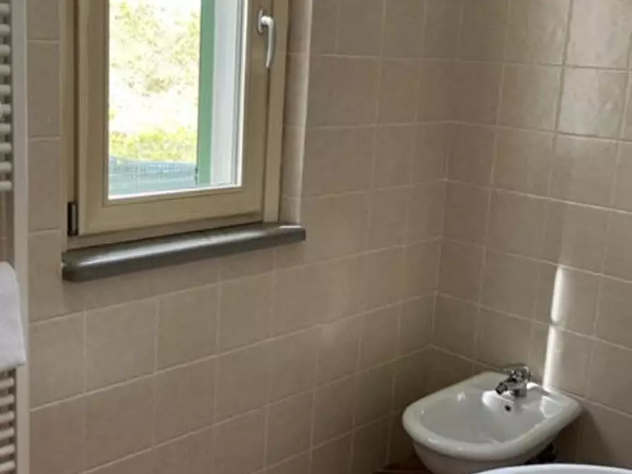 Immagine 9 di Casa bifamiliare in vendita  a Ameglia