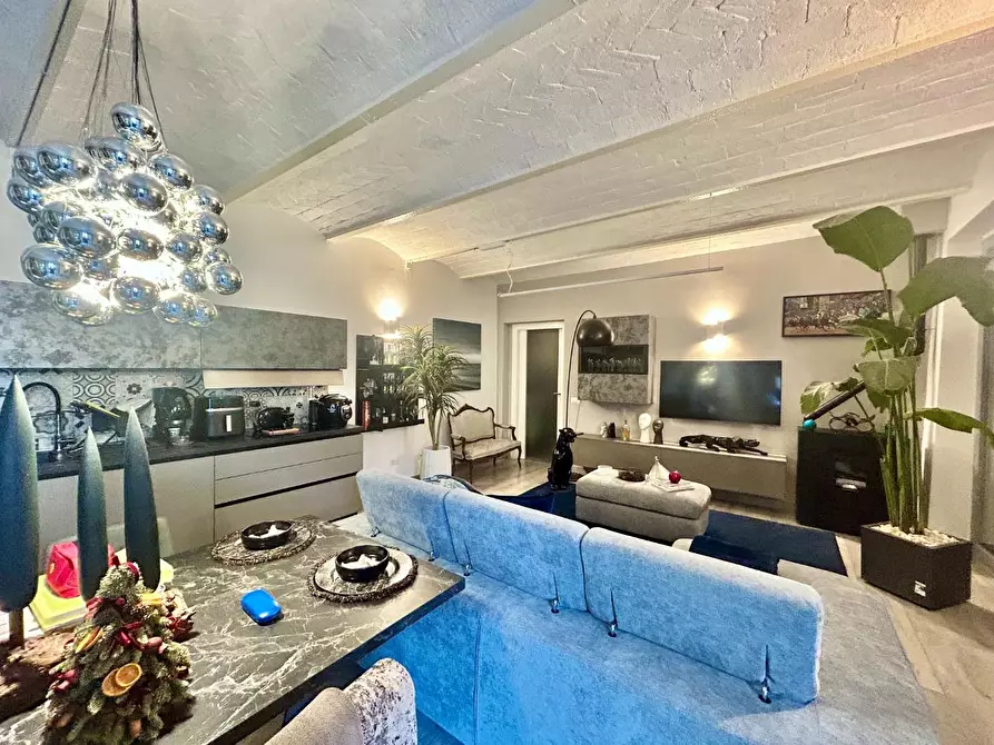 Immagine 9 di Porzione di casa in vendita  a Siena