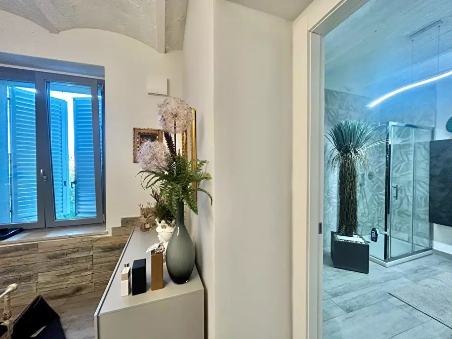 Immagine 21 di Porzione di casa in vendita  a Siena