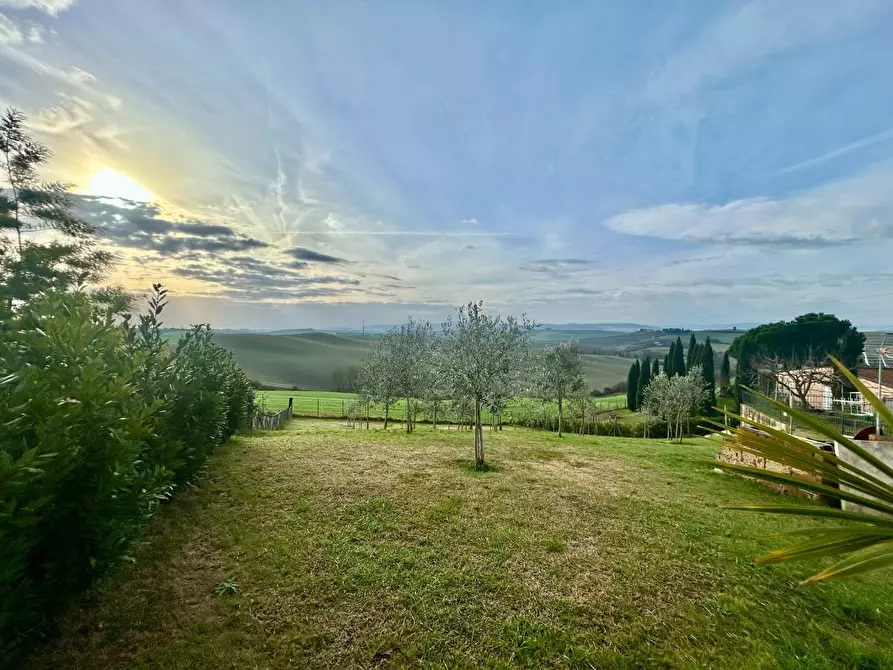Immagine 4 di Porzione di casa in vendita  a Siena