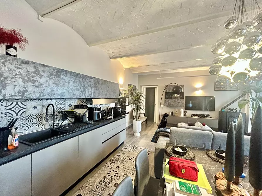 Immagine 24 di Porzione di casa in vendita  a Siena