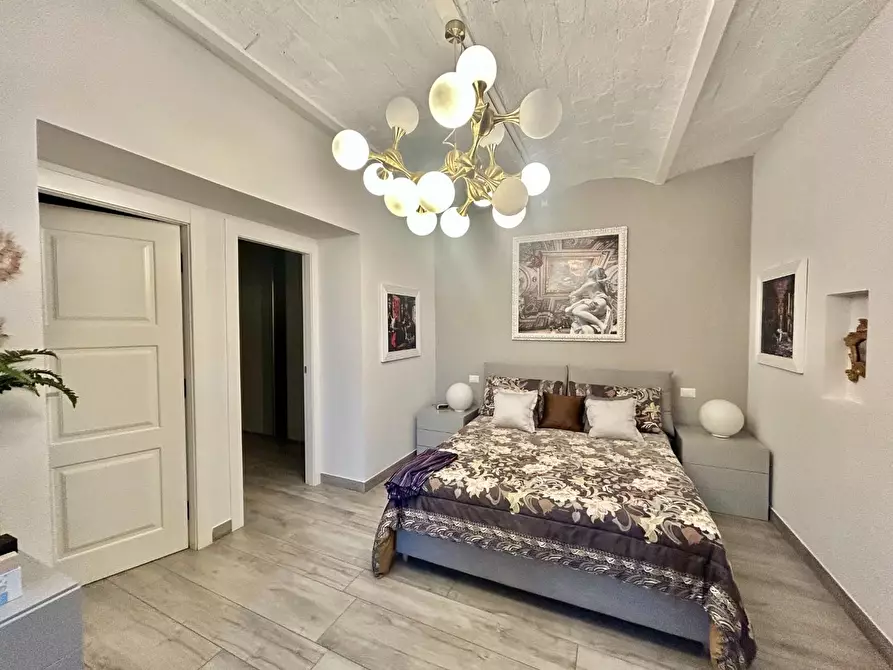 Immagine 16 di Porzione di casa in vendita  a Siena