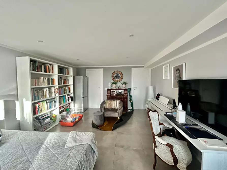 Immagine 6 di Porzione di casa in vendita  a Siena