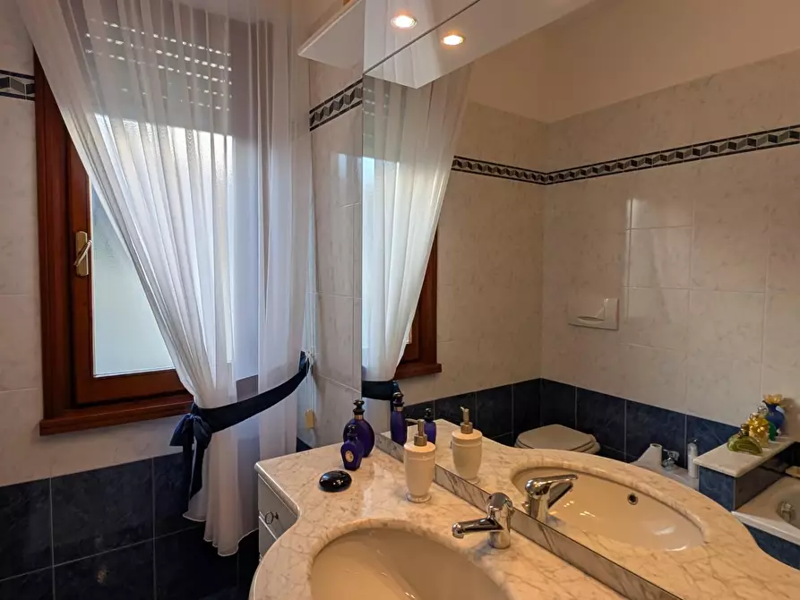 Immagine 33 di Appartamento in vendita  a Vinci